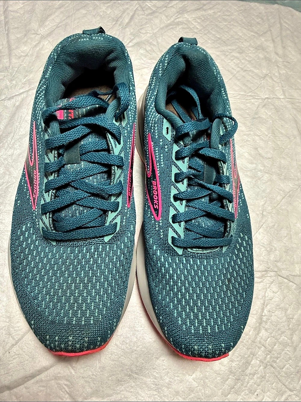 Brooks Levitate Women's Running Shoes Blue & Pink US 6 B